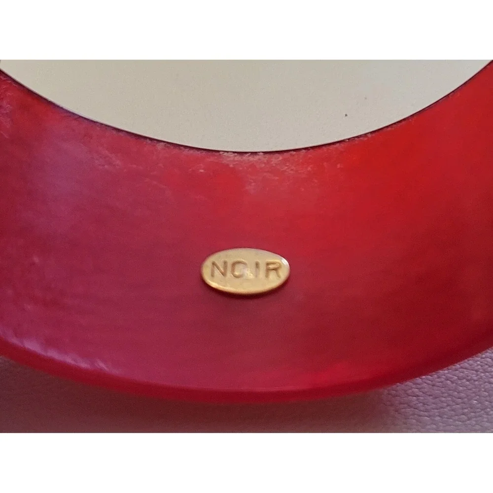 NOIR Jewelry‎ NYC Brand Red Lucite Bangle Bracelet Textured Snake Skin Look